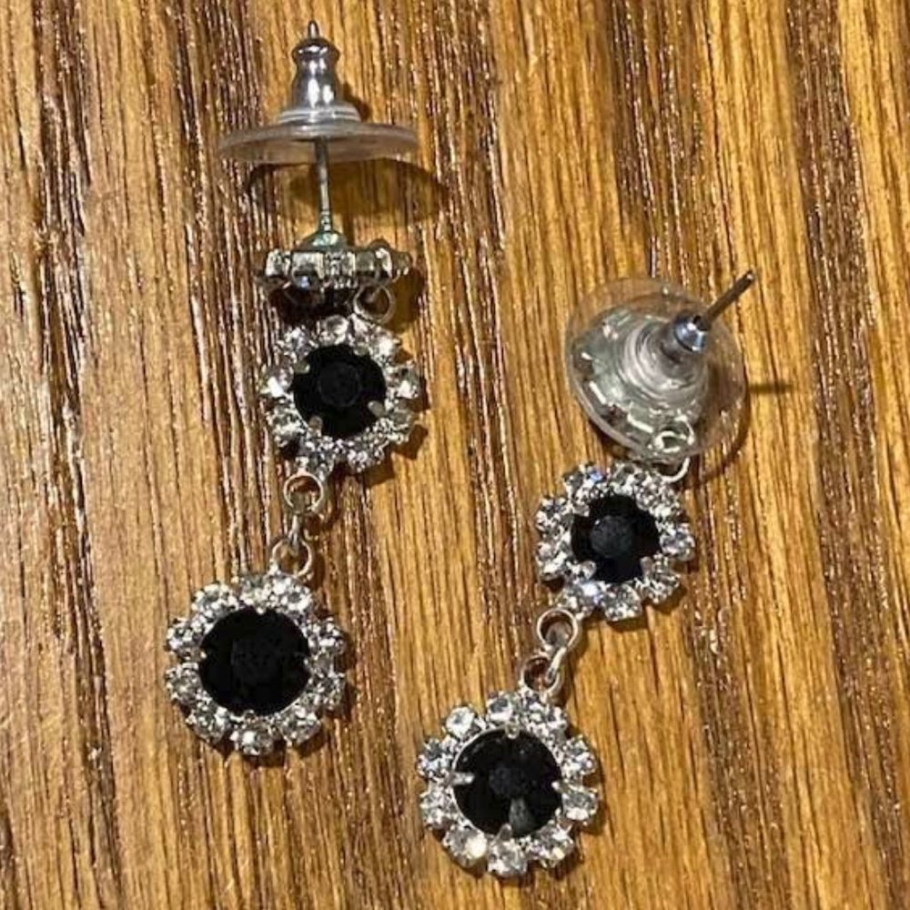 Gorgeous Rhinestone & Navy Flower Drop Earrings